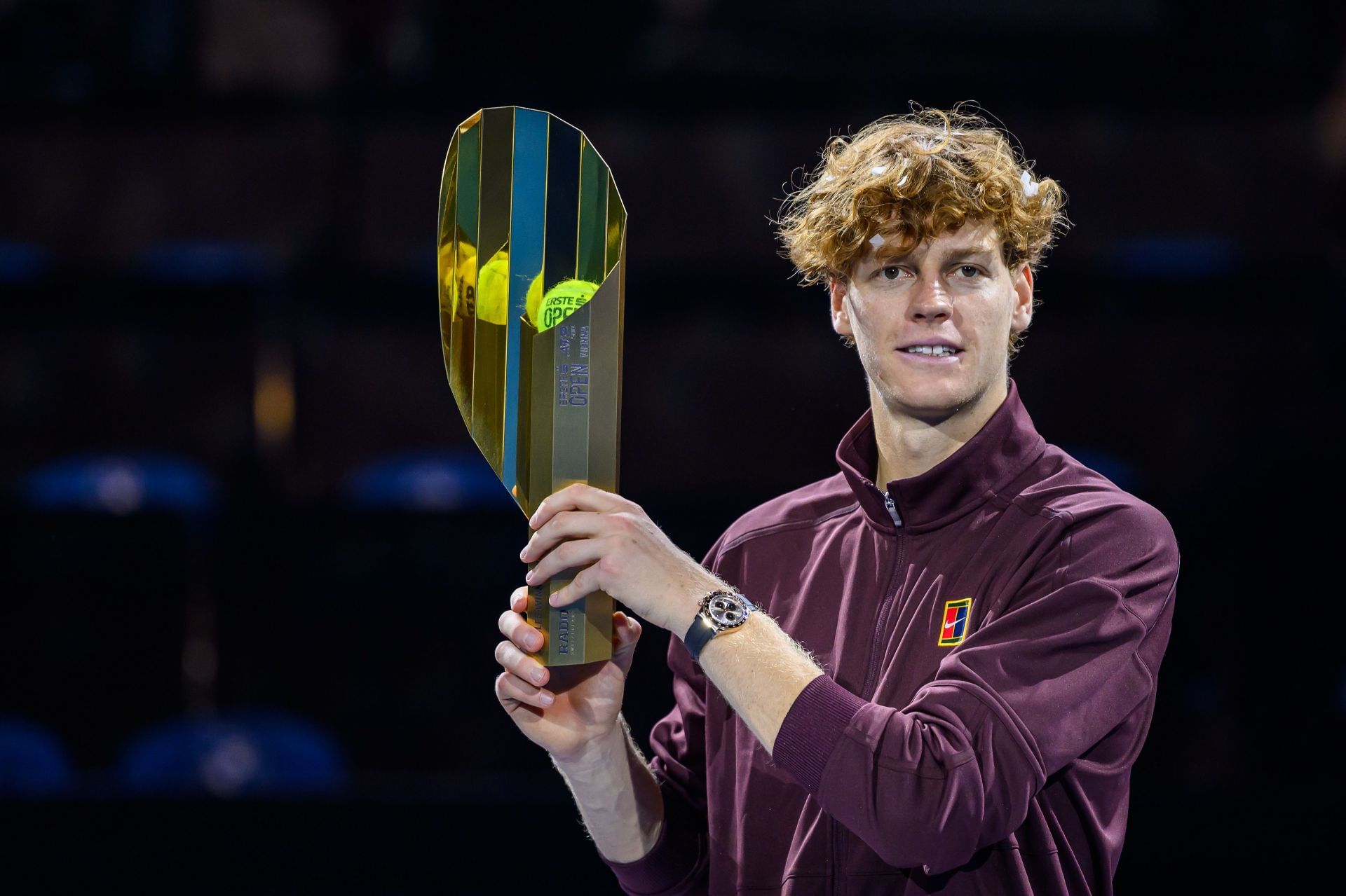 Jannik Sinner with the men&#039;s singles trophy at the 2025 Vienna Open (Source: Getty)