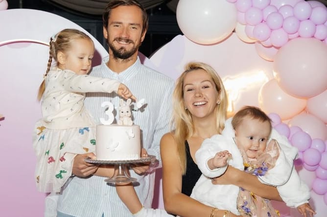 PICTURES: Daniil Medvedev's wife Daria and daughter Alisa turn tourists and take in the sights during Russia trip