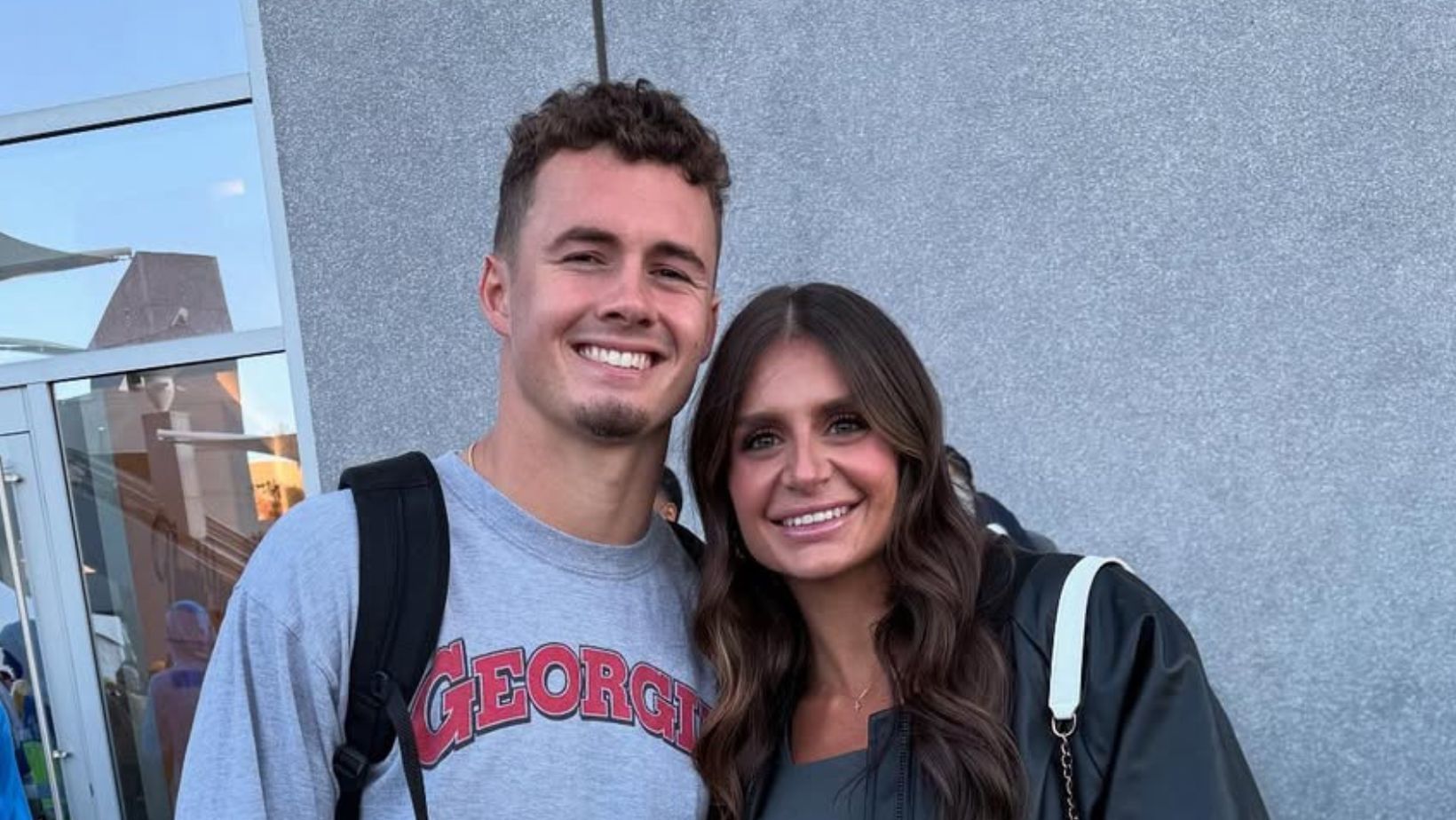 Ladd McConkey’s wife Sydney kicks off game day by showing off toned abs & powerful leg flex (Image Credit: Sydney/IG)