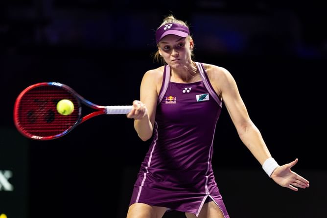 "I felt a bit uncomfortable" - Elena Rybakina expresses concern ahead of crucial WTA Finals SF against Jessica Pegula