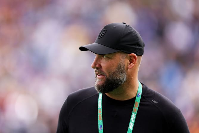 "We're gonna be in trouble": Steelers great Ben Roethlisberger loses confidence in Mike Tomlin and coaching staff as slide continues
