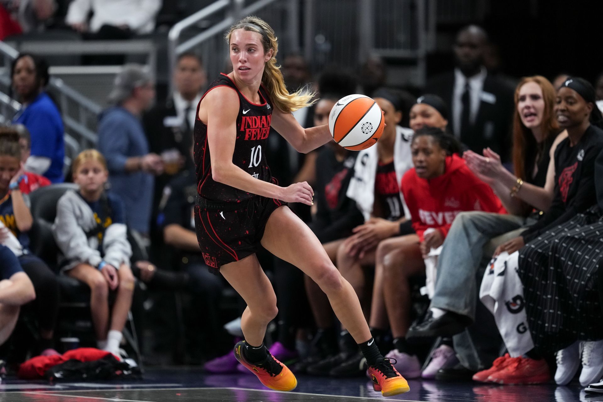 How did Lexie Hull suffer the injury? (Photo: IMAGN)