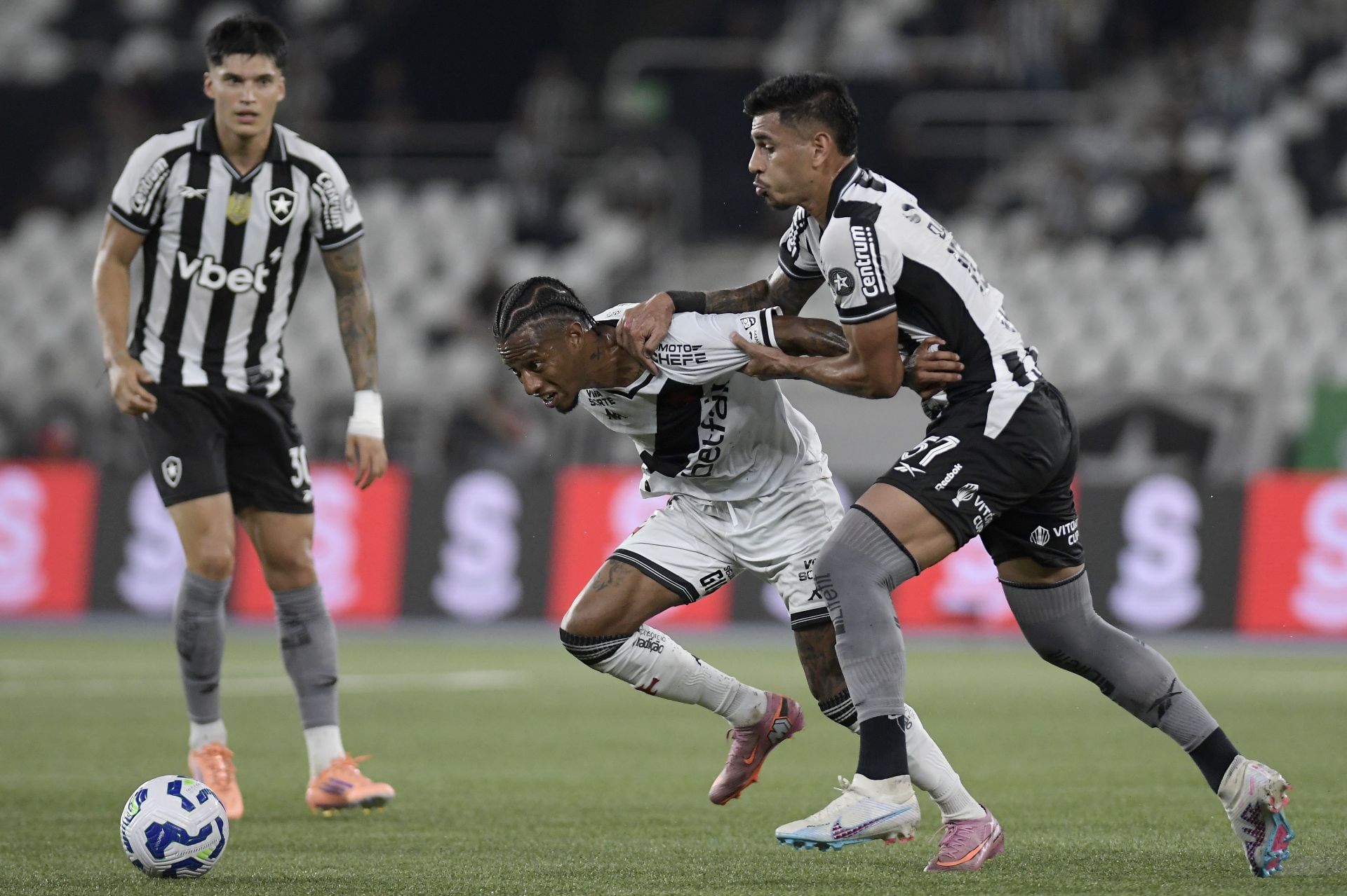 Botafogo v Vasco Da Gama - Brasileirao 2025 - Source: Getty