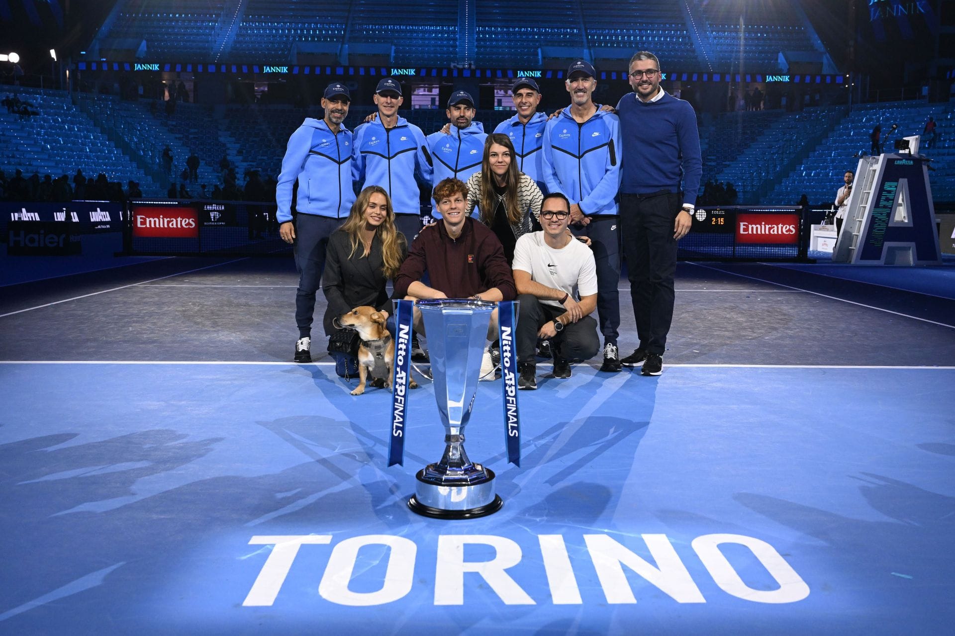 WATCH: Jannik Sinner's girlfriend Laila Hasanovic joins his brother & team for celebratory photo after heartwarming moment with Italian at ATP Finals