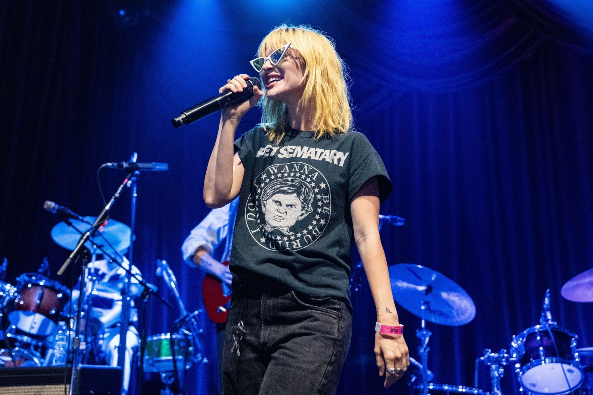Hayley Williams at Remi Wolf&#039;s Superjam (Image via Getty)
