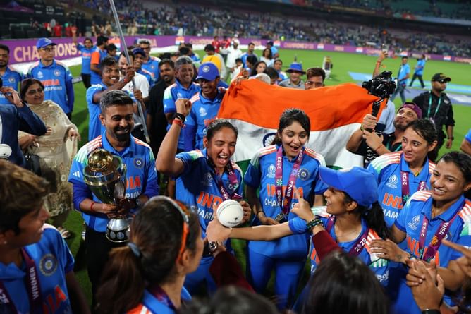 "I want to ask you about your skincare routine" - Team India star shares hilarious moment with PM Narendra Modi after World Cup 2025 win [Watch]