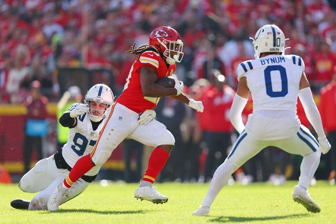 "I didn't even try to go after it": Kareem Hunt makes his feelings known after fumble against Colts
