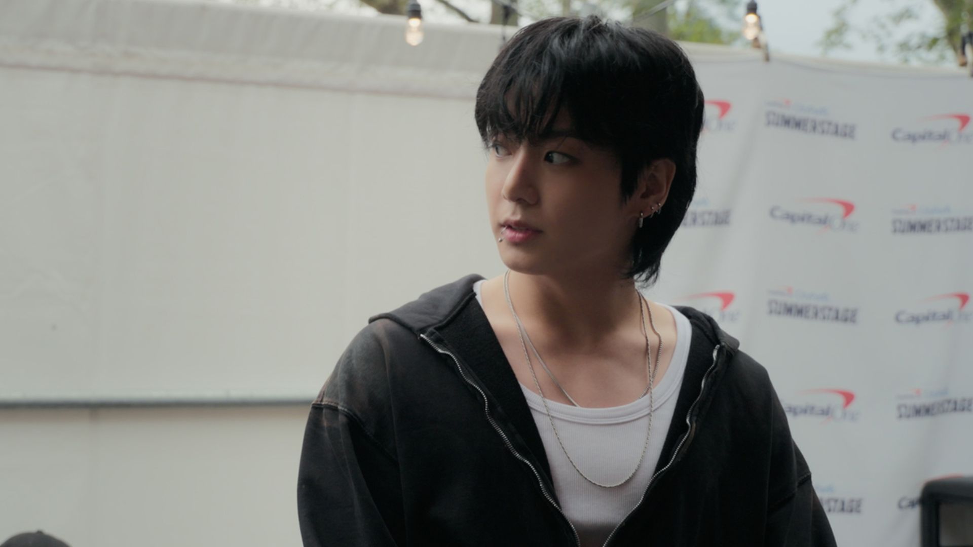 He doesn't deserve this” - Fans rally behind BTS' Jungkook as he