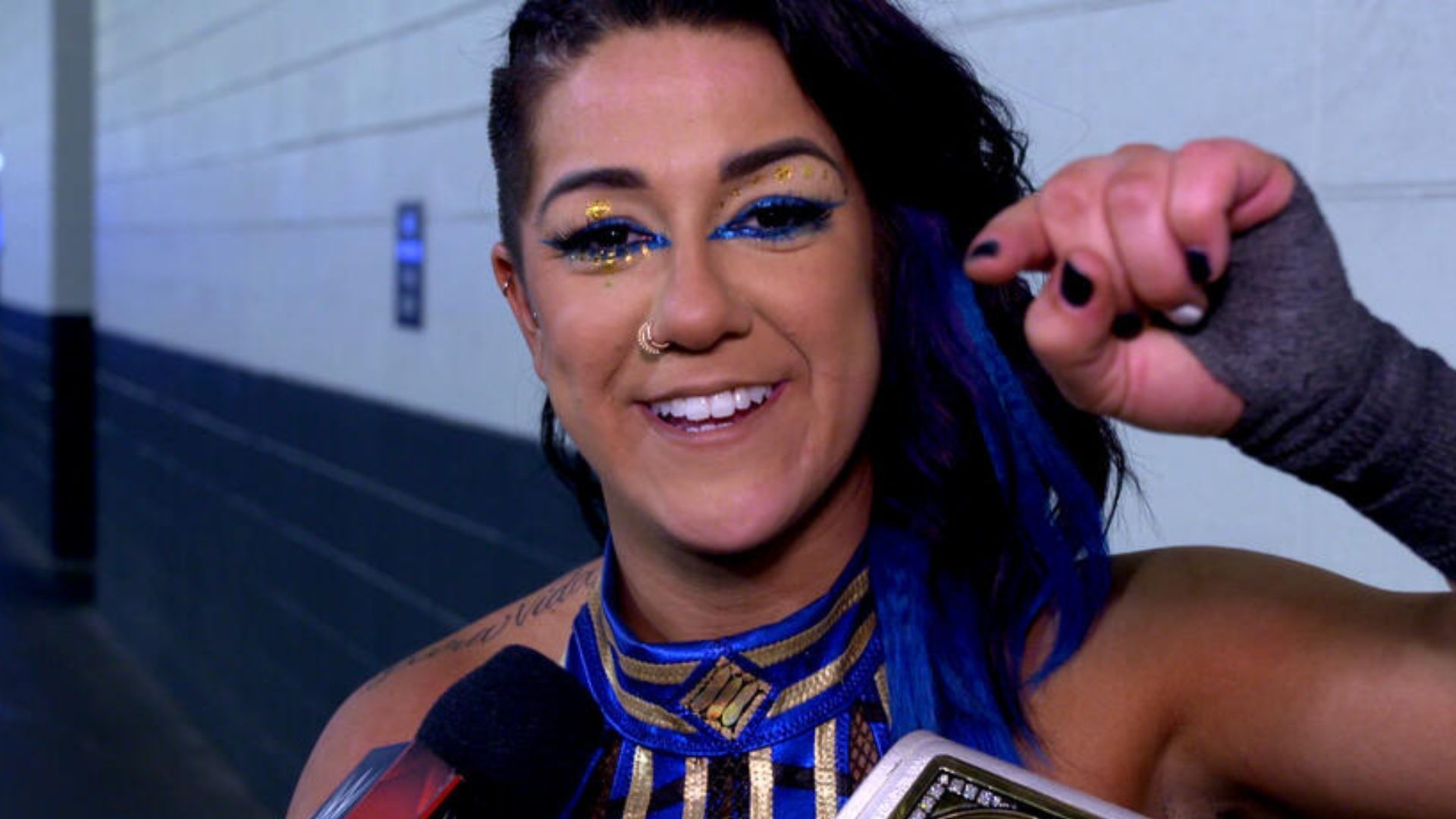 Estrela da AEW Manda Mensagem Emocionante para Bayley da WWE!