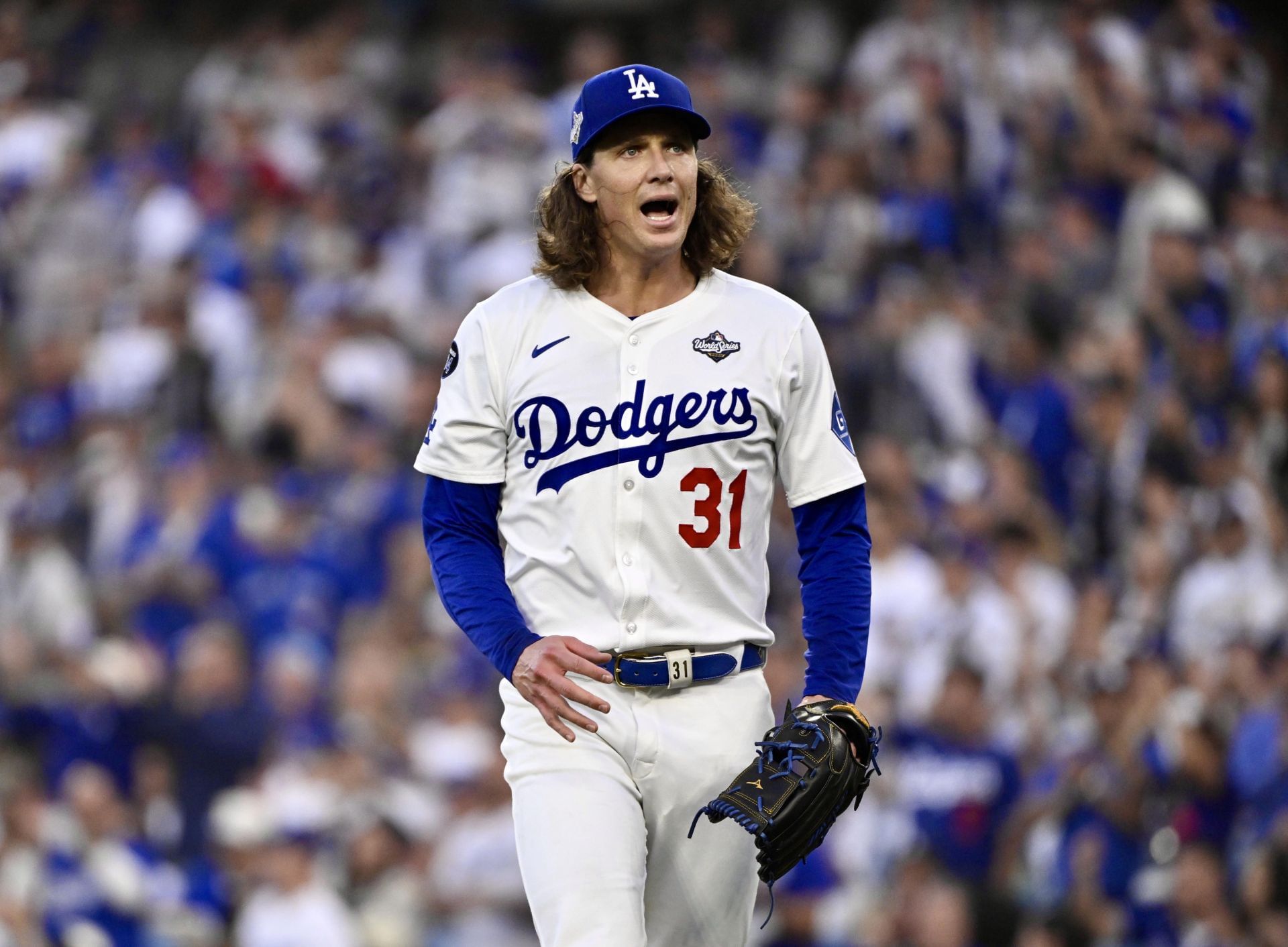Los Angeles Dodgers defeated the Toronto Blue Jays 6-5 in eighteen innigs ti win game 3 of a World Series baseball game. - Source: Getty