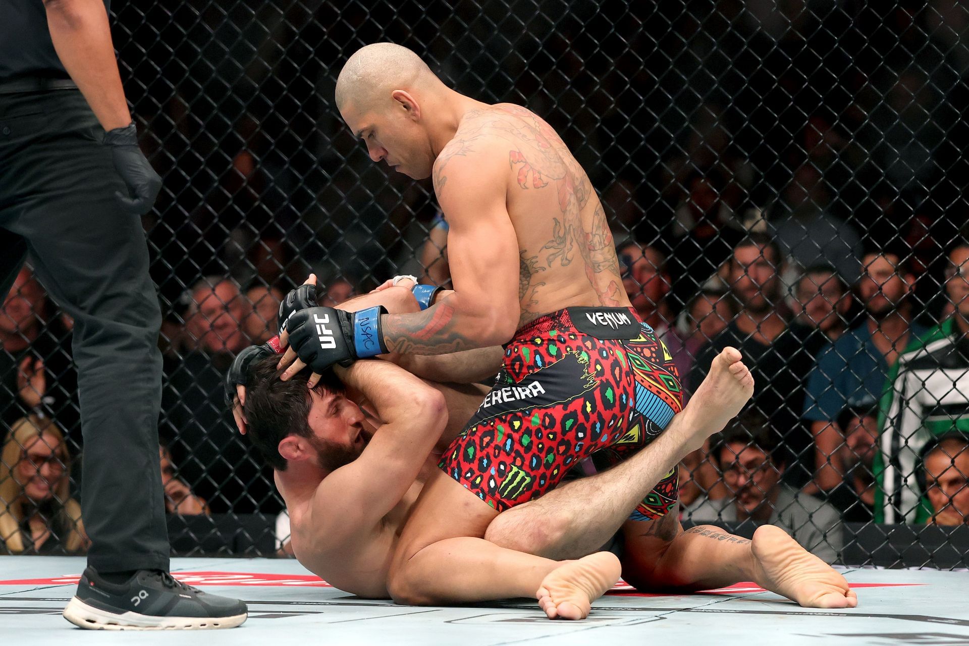 "CHAMA" - Alex Pereira seemingly sends reminder of dominance to Magomed Ankalaev with UFC 320 clip