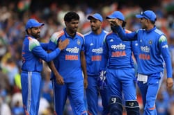 “Arey bhaiya, so kar uth kar aya hoon” - Team India stars have fun during photoshoot ahead of IND vs SA 2025 1st ODI [Watch]