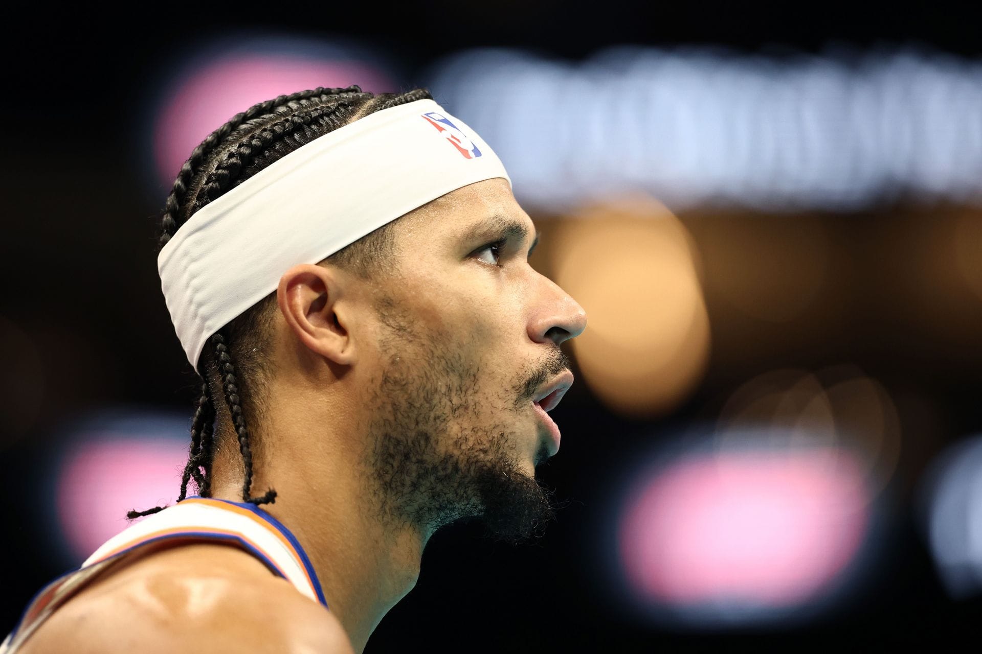 "He probably paid his gambling debt with it" - NBA Fans React to Josh Hart Being Robbed of $185,000 Worth in Accessories During Knicks Game