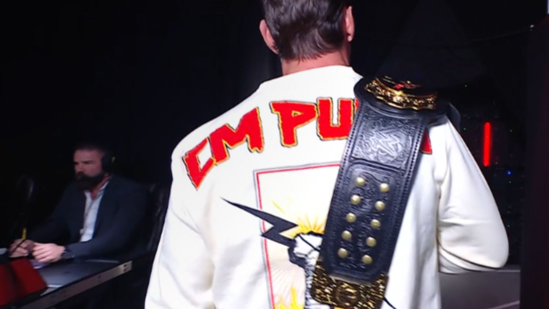 Retired WWE Veteran Appears In The Background During RAW 2 Years After Ending In-Ring Career