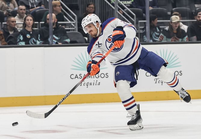 Oilers HC raves about Jack Roslovic's late signing after back-to-back OT game winners: "Very fortunate to have him"