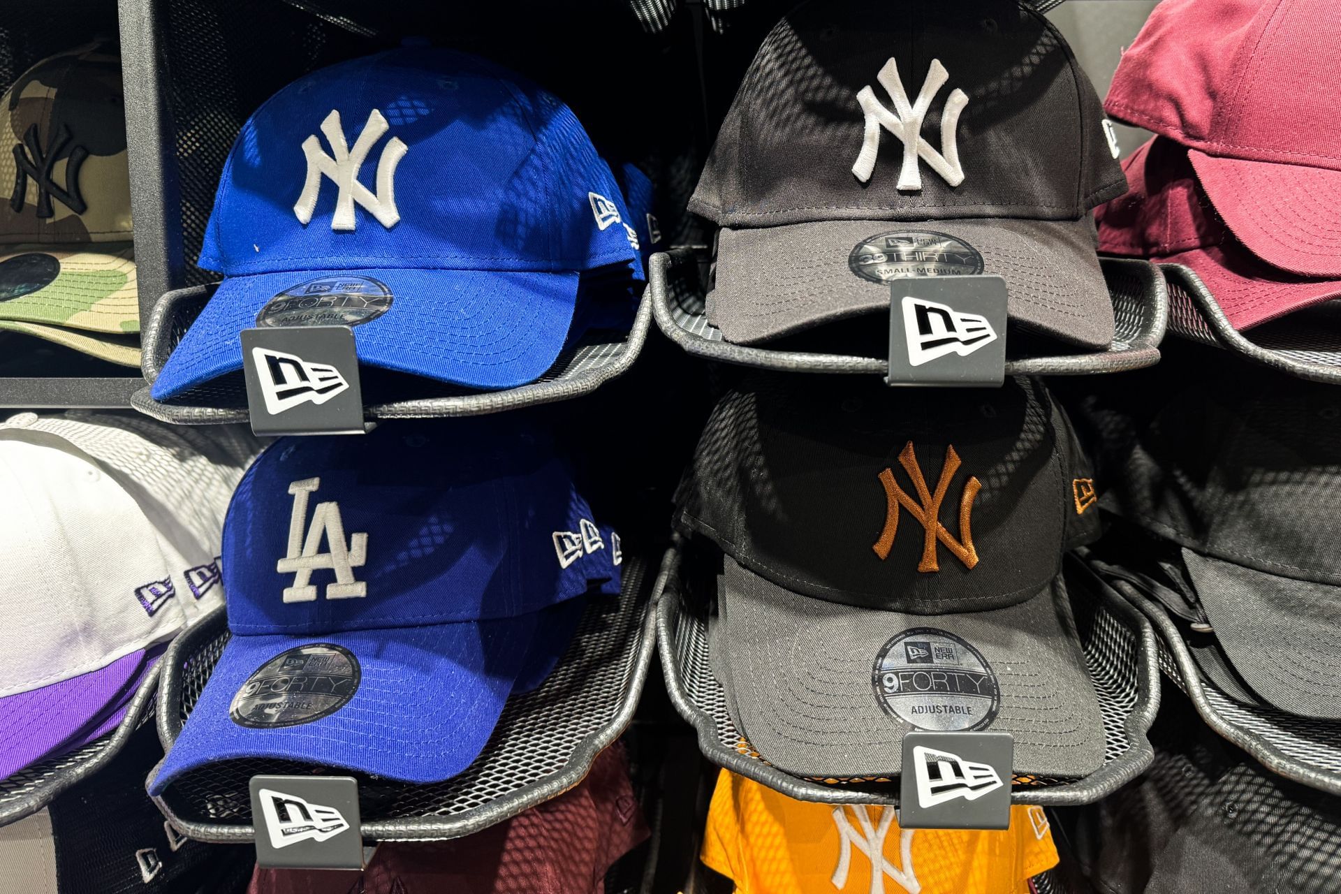 New York Yankees tracksuit: Why Nike isn't an option and what New Era offers?