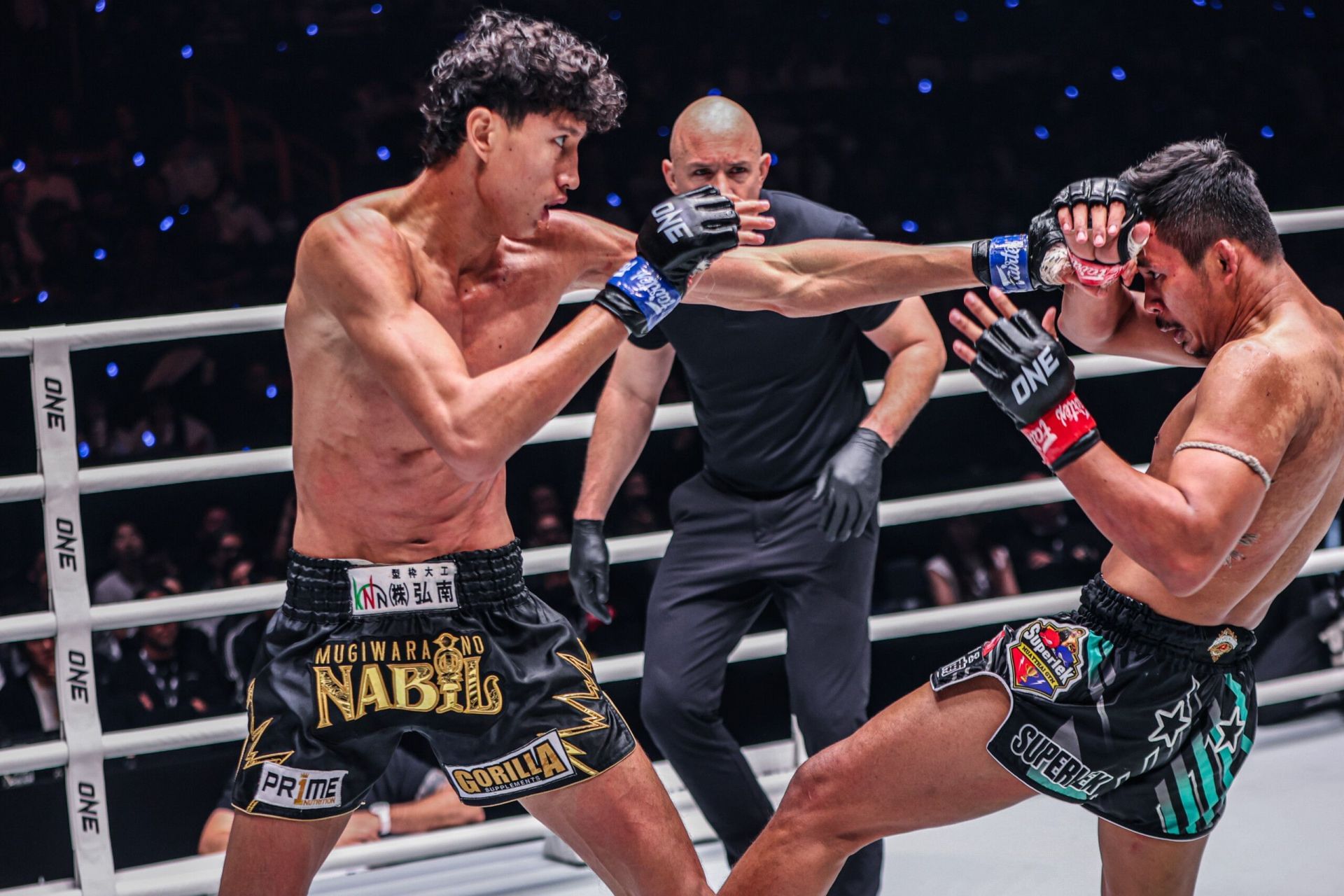 (From left) Nabil Anane and Superlek Kiatmoo9 in action at ONE 172 in Saitama earlier this year. [Image: ONE Championship]