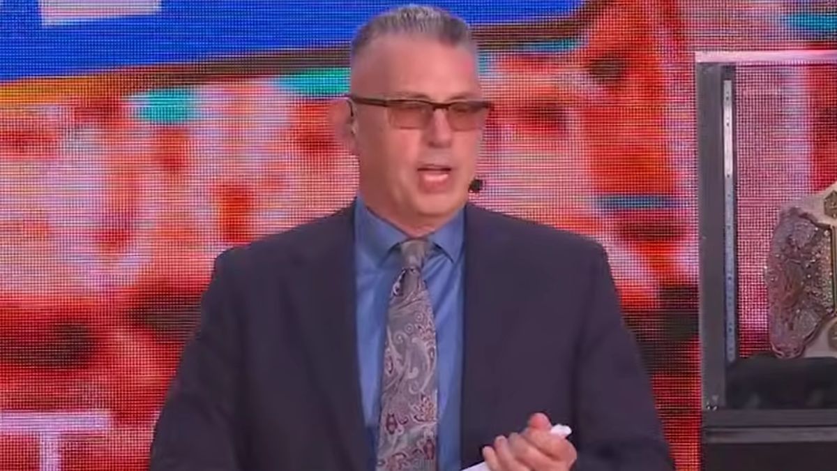 WWE veteran commentator Michael Cole (Image via WWE