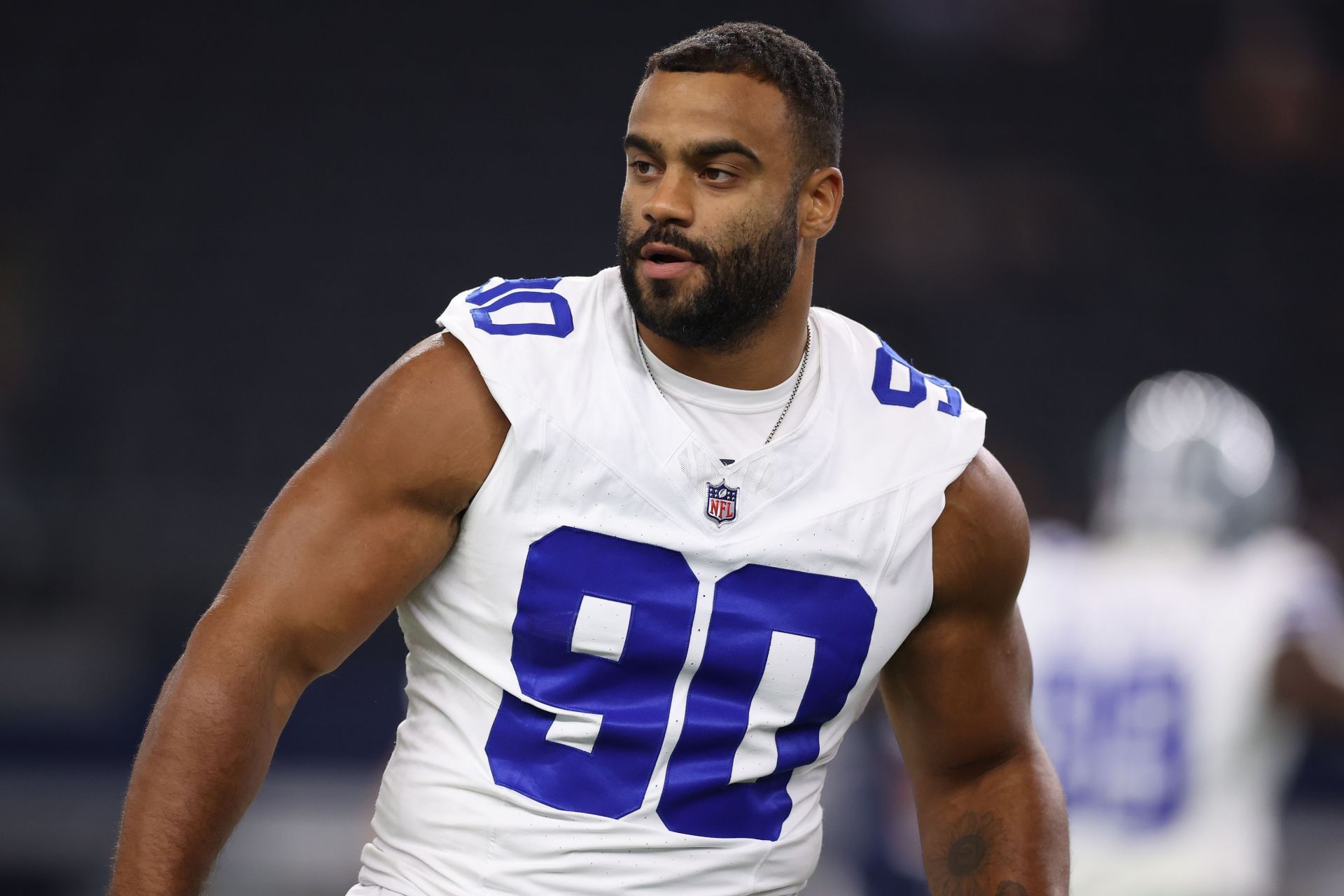 "These fools still in costume": NFL fans mock Solomon Thomas as Cowboys DT arrives in Jedi look with lightsaber for MNF clash vs. Cardinals