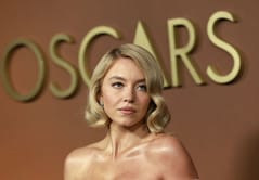 Did Alex Jones and Sydney Sweeney host a Thanksgiving dinner together? Viral photo explained