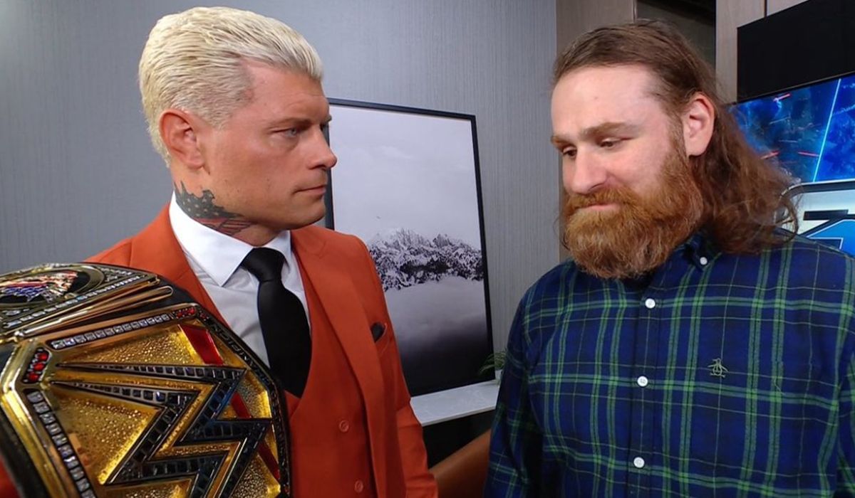 4 Things WWE subtly told us on SmackDown before Saturday Night’s Main Event