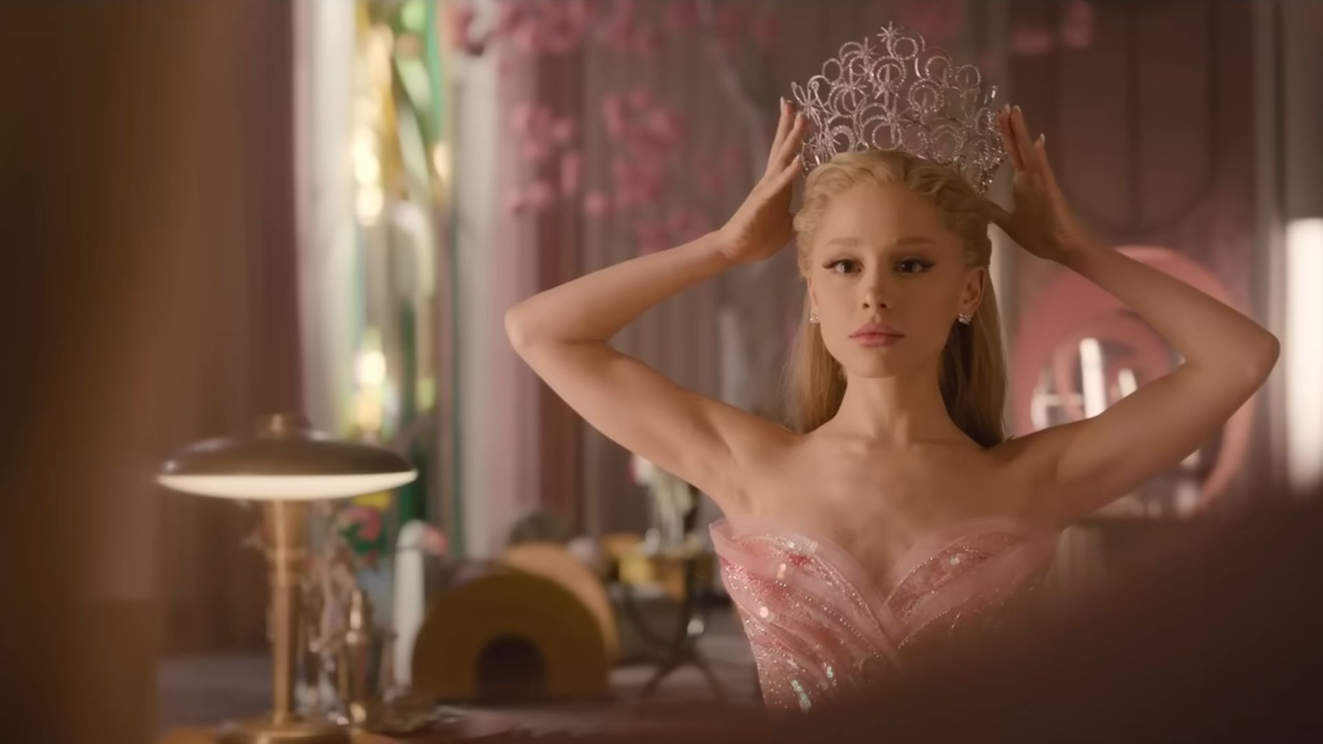 Záber z filmu (obrázok cez YouTube/@wickedmovie)