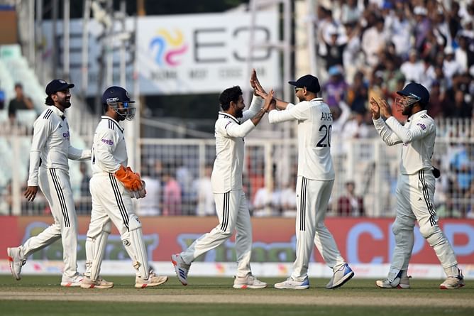 Ravindra Jadeja finally breaks frustrating partnership, gets Kyle Verreynne stumped on Day 2 of IND vs SA 2025 2nd Test [Watch]