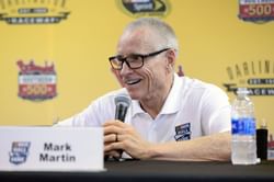 Mark Martin drops two-word reaction as chaos erupts in NASCAR Championship Race
