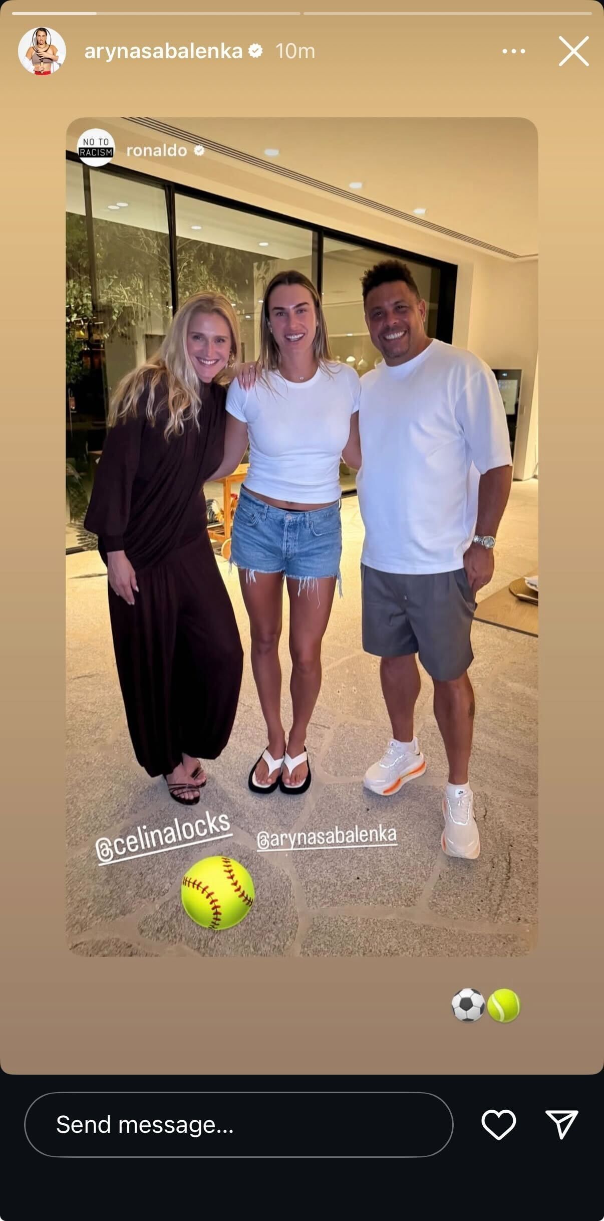 Sabalenka (center) with Ronaldo (right) and Celina (left) (Source: Instagram/ronaldo)
