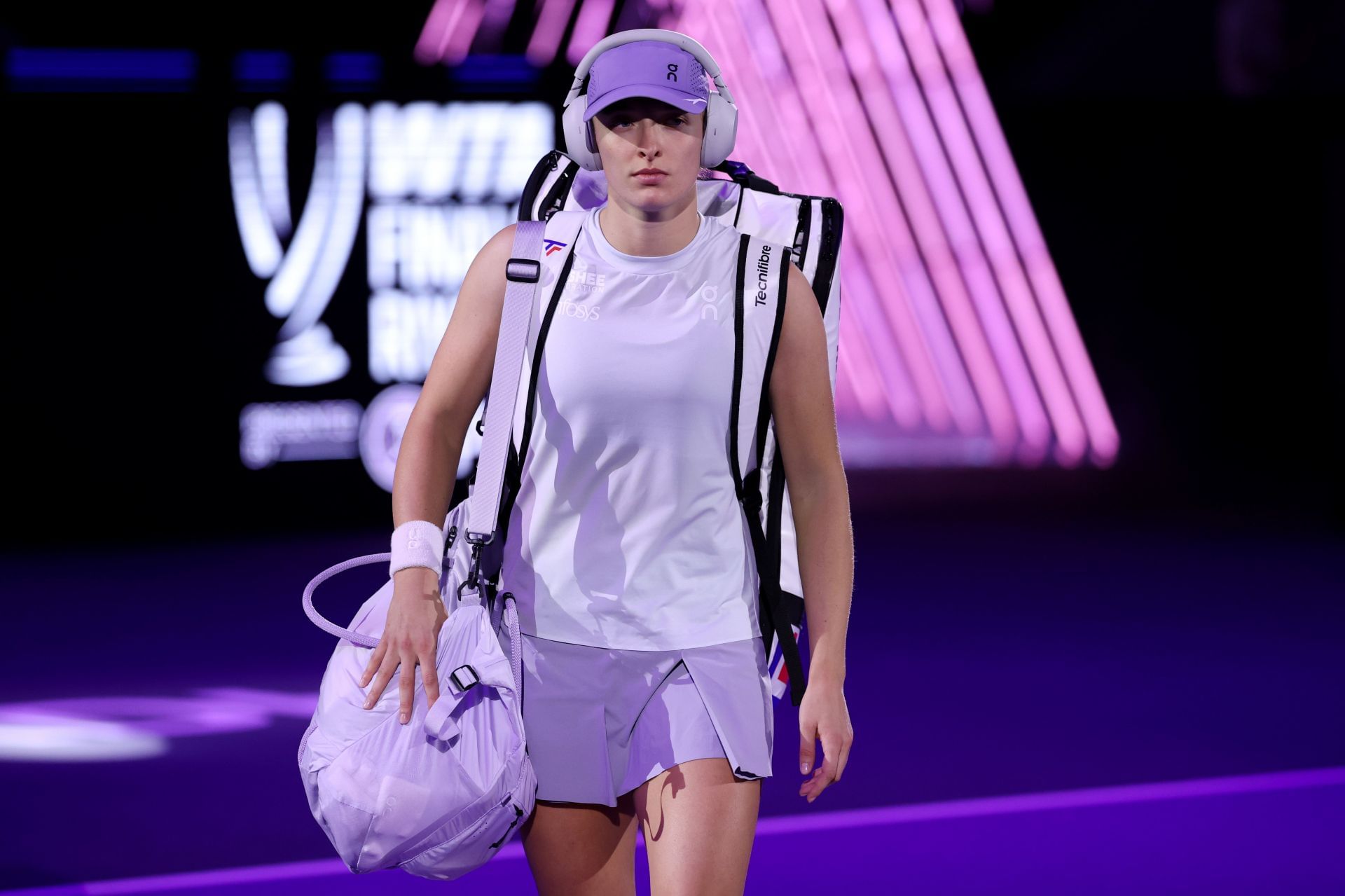 "I'm trying to occupy my mind" - Iga Swiatek reveals unique method to keep herself from 'overanalyzing' WTA Finals loss to Elena Rybakina