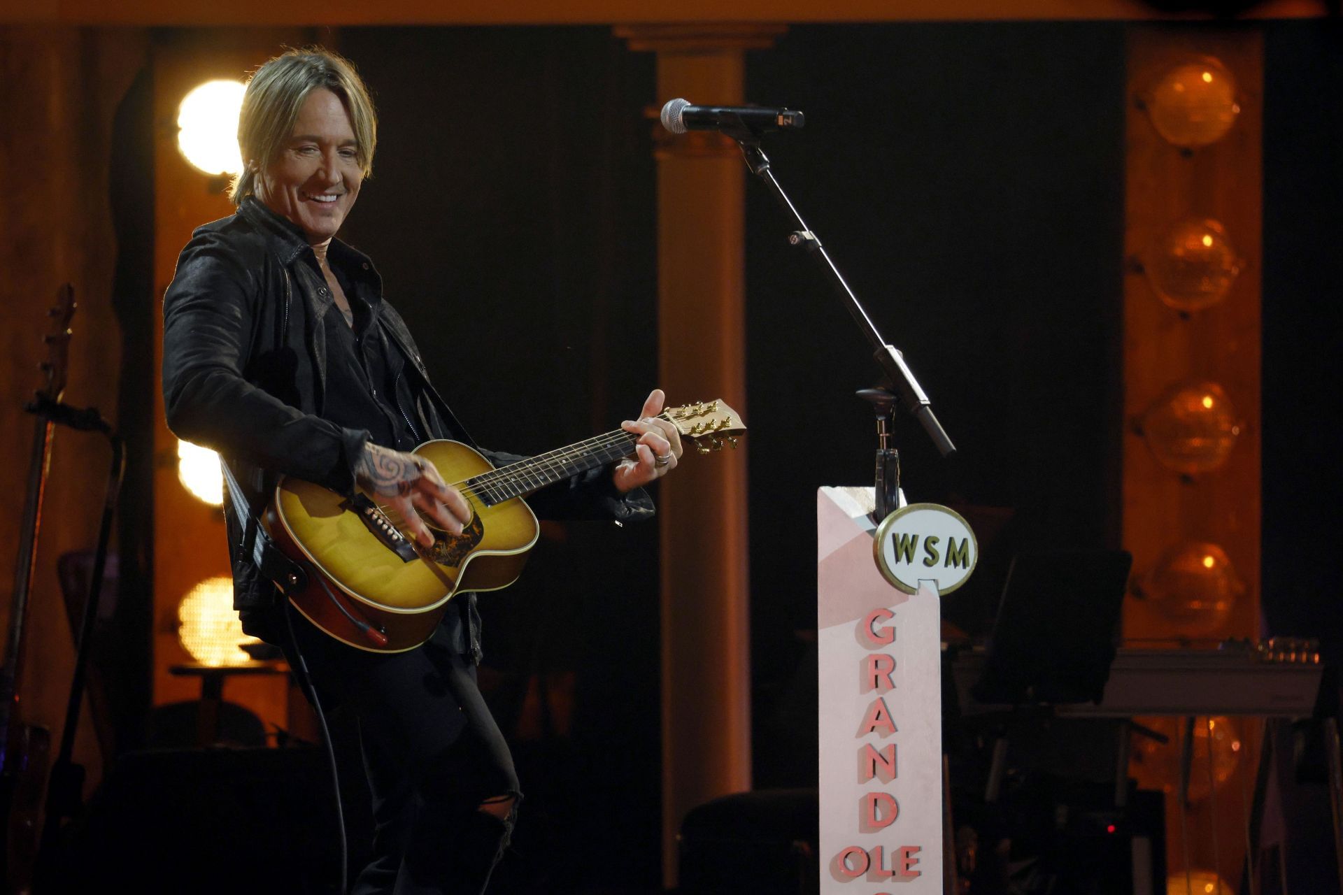 Keith Urban at the Opry 100 (Image via Jason Kempin/Getty Images)