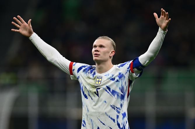 “At 1-1, he started grabbing my ass” - Erling Haaland shares details of battle with Gianluca Mancini that fired him up to score twice in 4-1 win