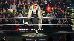 Becky Lynch caught subtly breaking character during AJ Lee's entrance on WWE RAW