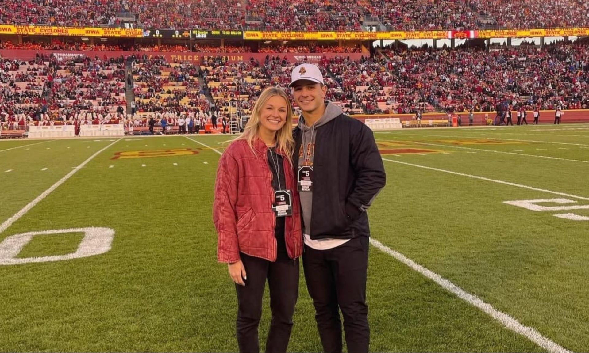 Esposa de Brock Purdy Leva a Filha Millie para Aula de Pilates - E a Fofura é Garantida!