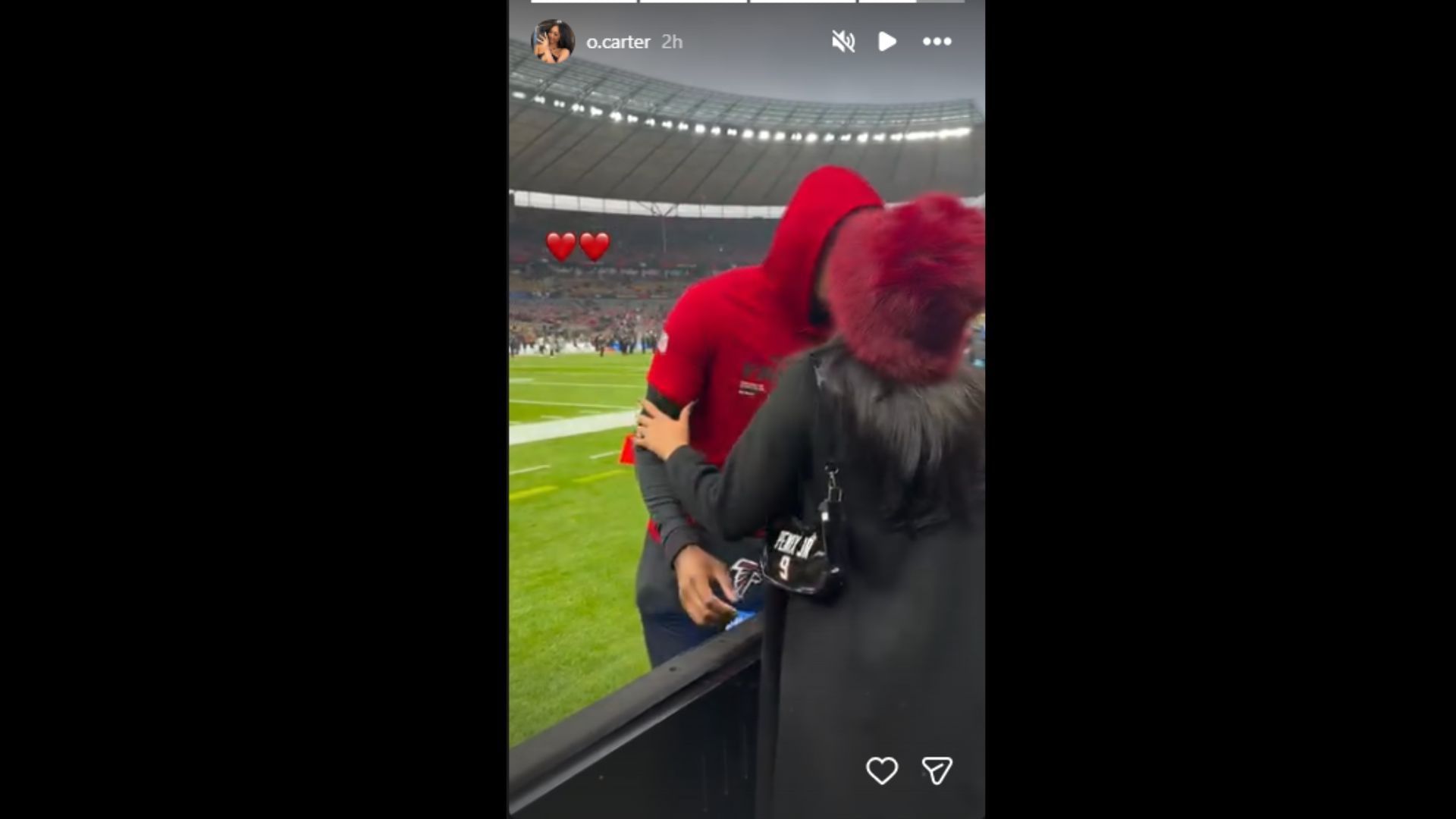 Michael Penix Jr. and fianc&eacute; Olivia shared a special pregame moment. (Photo via Olivia Carter&#039;s Instagram Story)