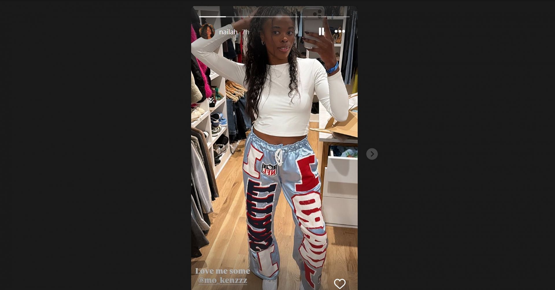 Cam Ward&rsquo;s girlfriend, Nailah Landon, shares a glimpse of her customized Titans game-day outfit@nailah