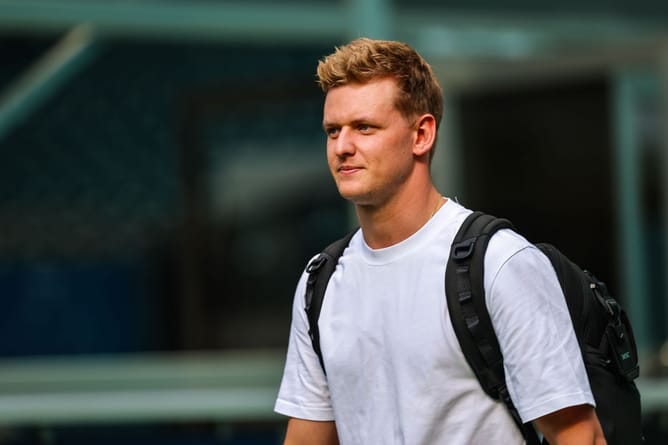 Mick Schumacher gives IndyCar contract clarity as he searches for a new "home" after F1