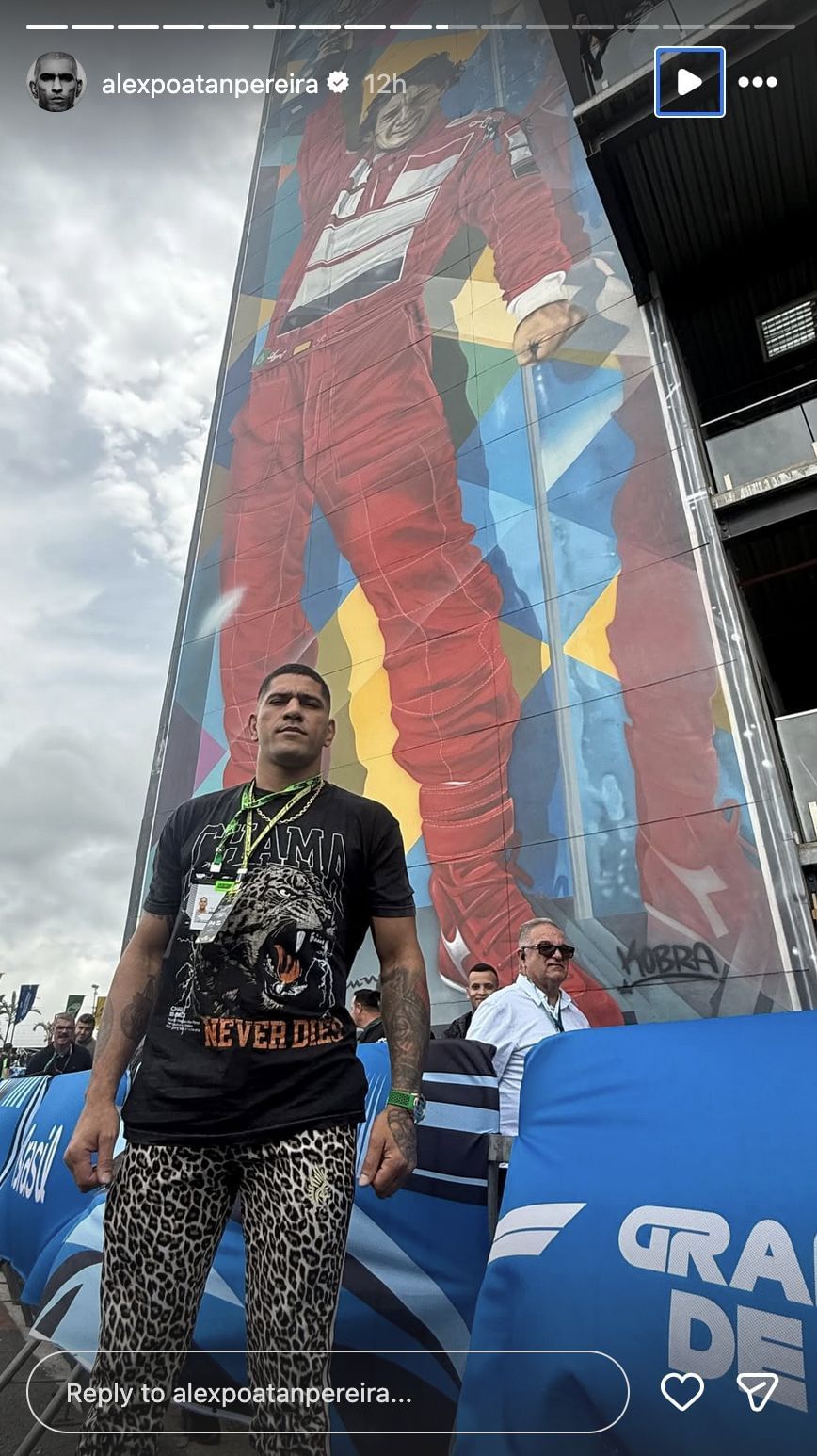 Alex Pereira stands in front of Ayrton Senna&#039;s mural [Image courtesy: @alexpoatanpereira on Instagram]
