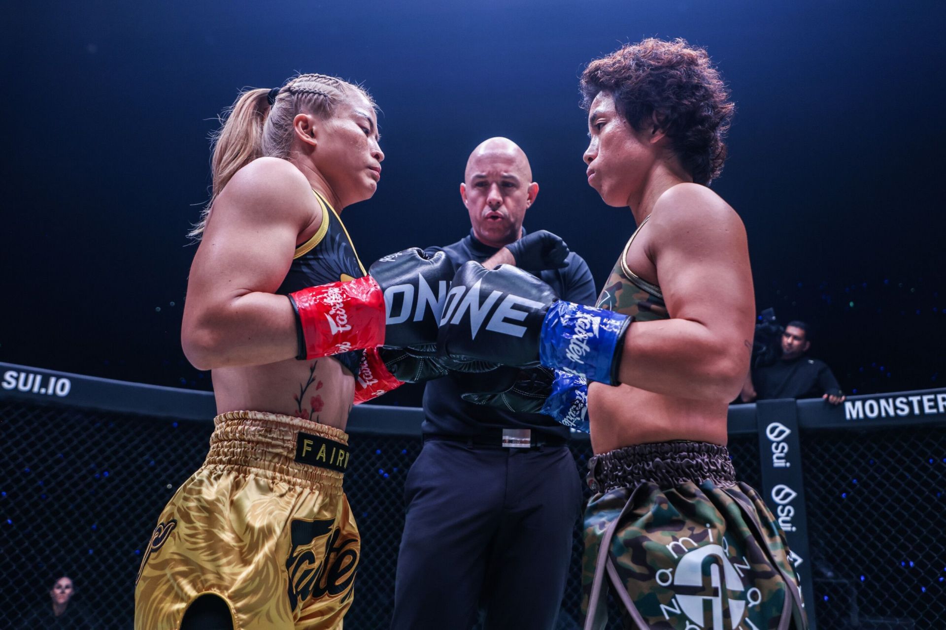 Stamp (L) vs Kana (R) | Photo credit: ONE Championship