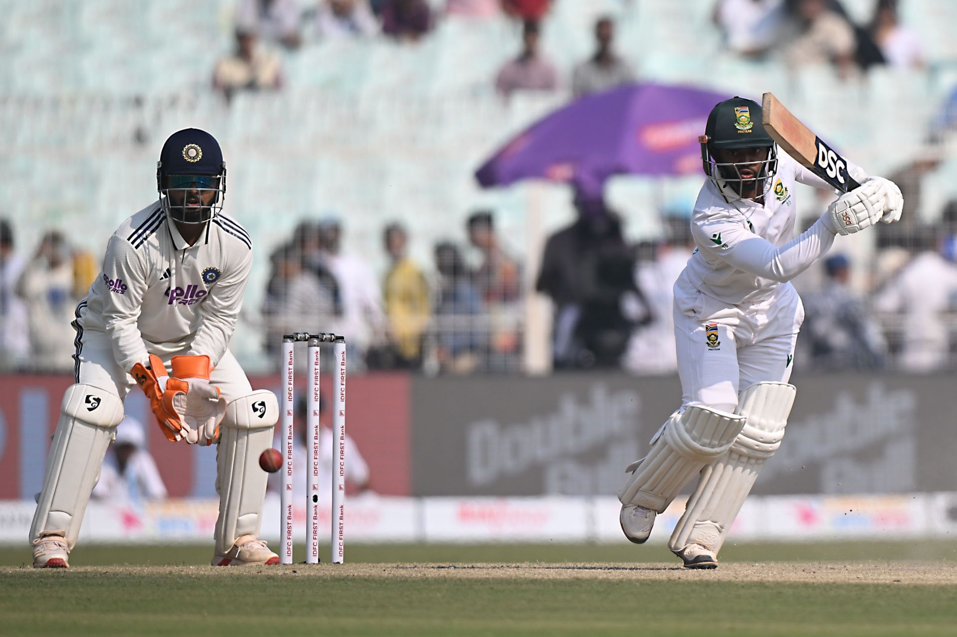 India allowed the South African batters to take easy singles on Day 3 of the Kolkata Test. [P/C: Getty]