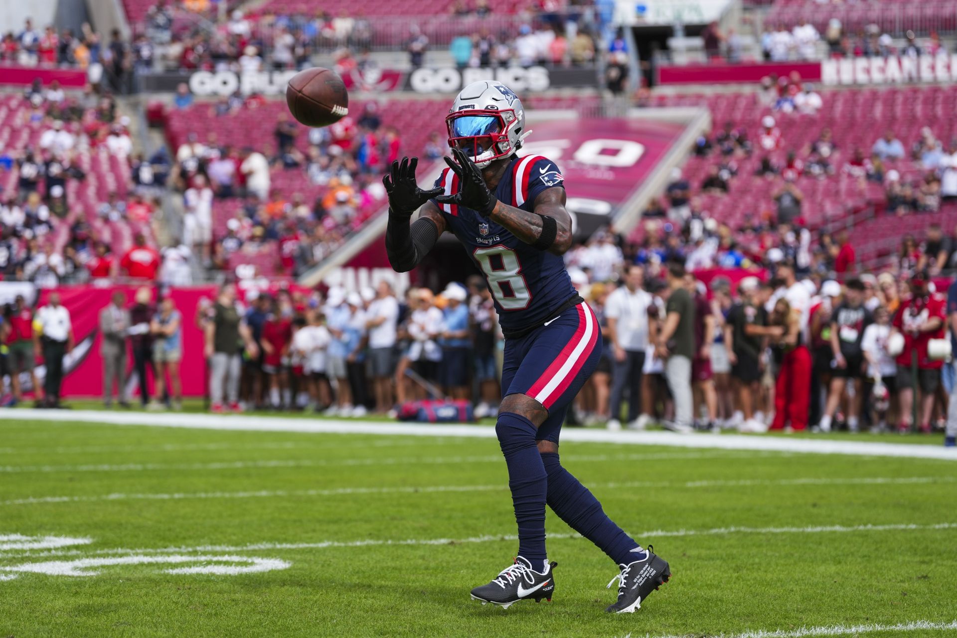 Stefon Diggs catches a pass against the Tampa Bay Buccaneers - Source: Getty