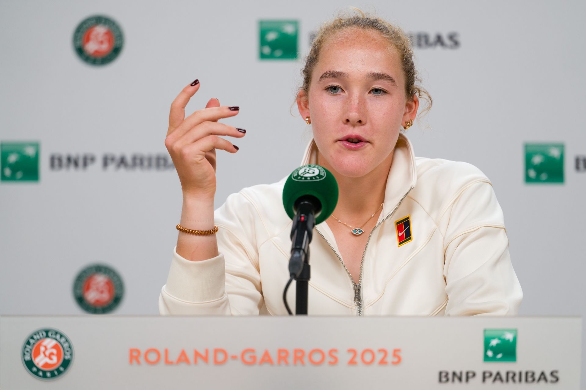 "Players should stop spreading misinformation";"Fire her team": Fans react as Mirra Andreeva clarifies visa claims after losing out on WTA Finals spot