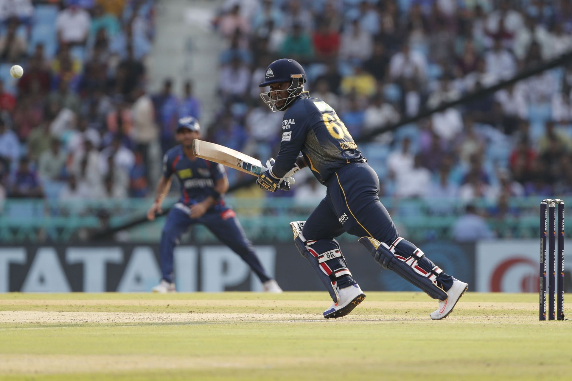 The Mumbai Indians acquired Sherfane Rutherford from the Gujarat Titans. [P/C: Getty]