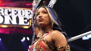 "It's just embarrassing" - Fans erupt after clip featuring AEW star Mercedes Mone goes viral