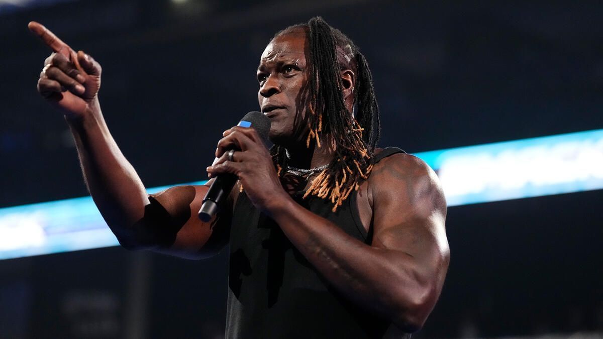 R-Truth backstage on SmackDown (Picture credits: WWE.com)