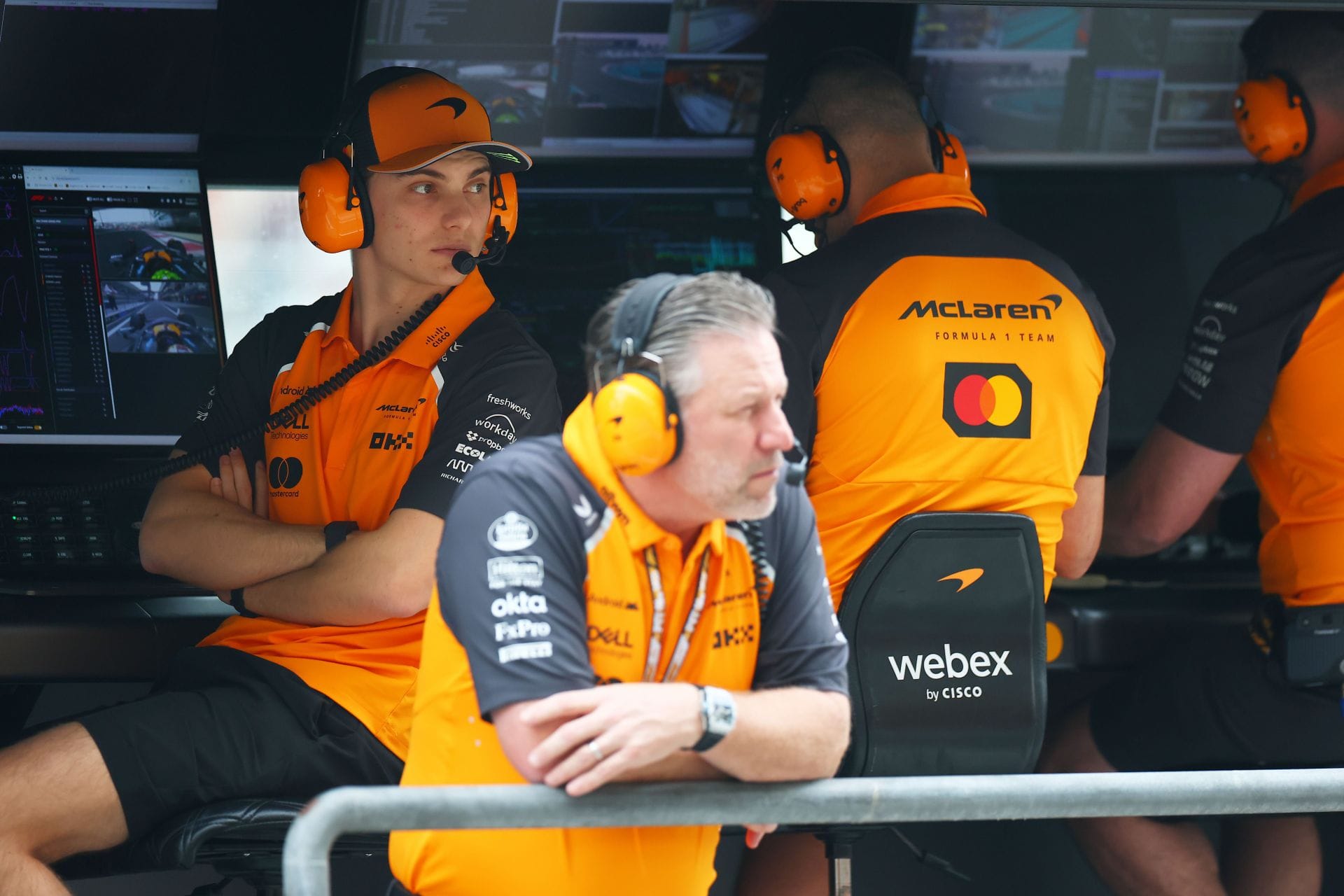 Oscar Piastri and Zak Brown, McLaren CEO, ahead of the Abu Dhabi GP. Source: Getty