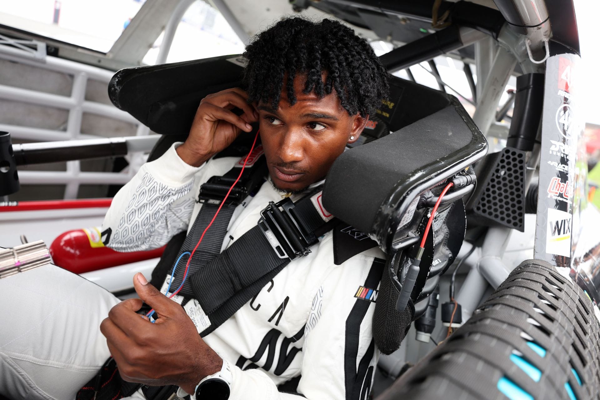 Lavar Scott (45) before the NASCAR Xfinity Series race at Dover Motor Speedway. Source: Getty