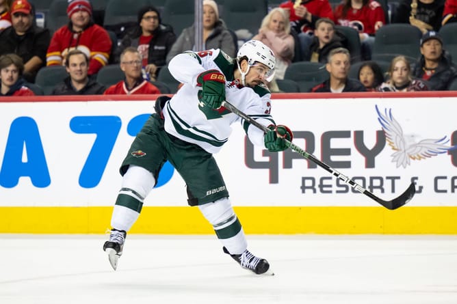 "What a great hit";"Nothing clean about it": NHL fans debate over Vince Dunn’s hit on Mats Zuccarello