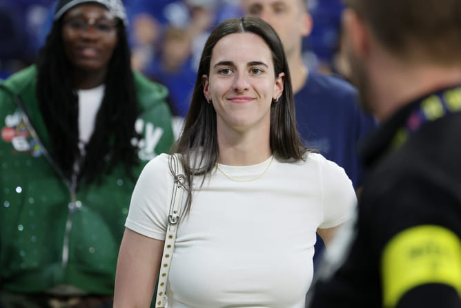 Chiefs Superfan Caitlin Clark Brutally Snubs Colts After Clarifying Admitting Support for Hoosiers at Lucas Oil Stadium