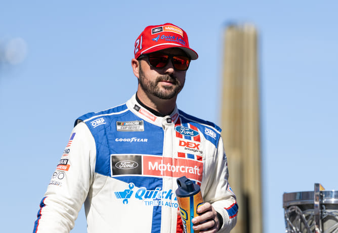 Josh Berry admits Late Model racing “gets harder and harder every time” after an eventful outing in the Thanksgiving Classic